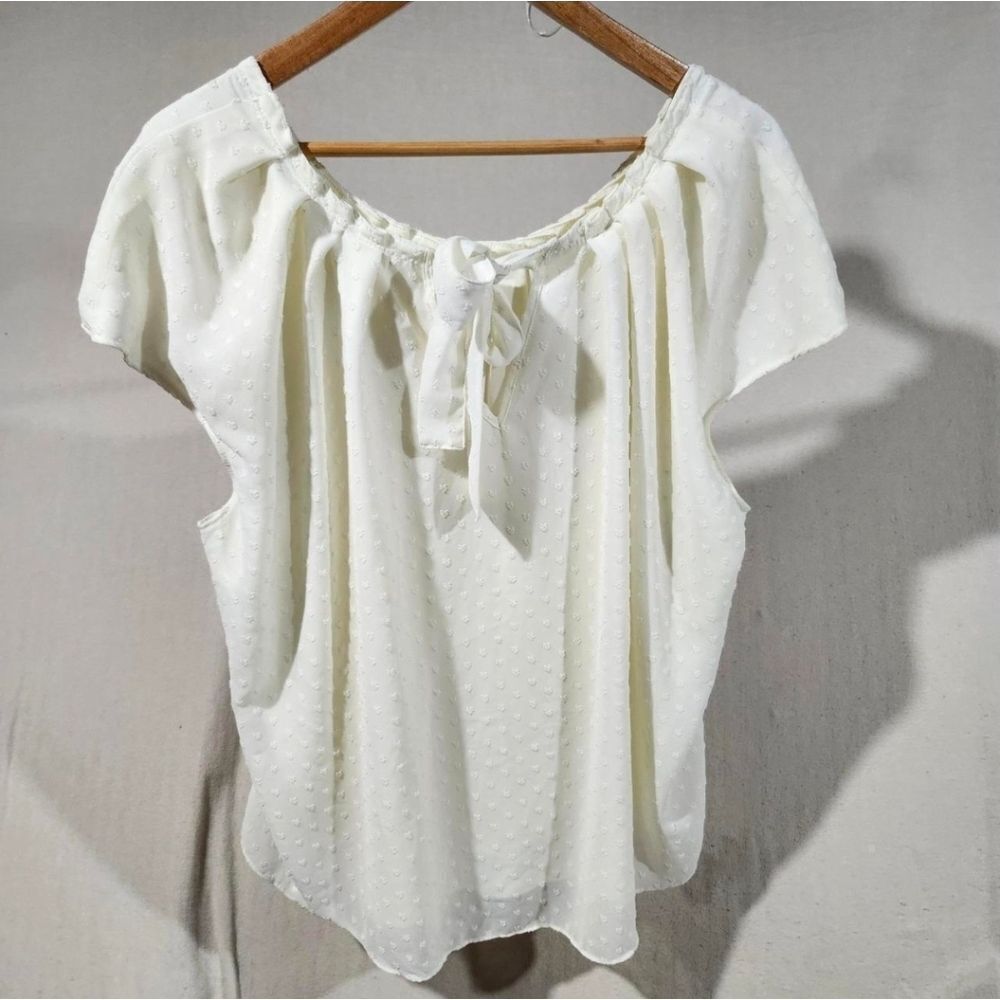 LC Lauren Conrad Cream Pleated Blouse Plus Size 2x